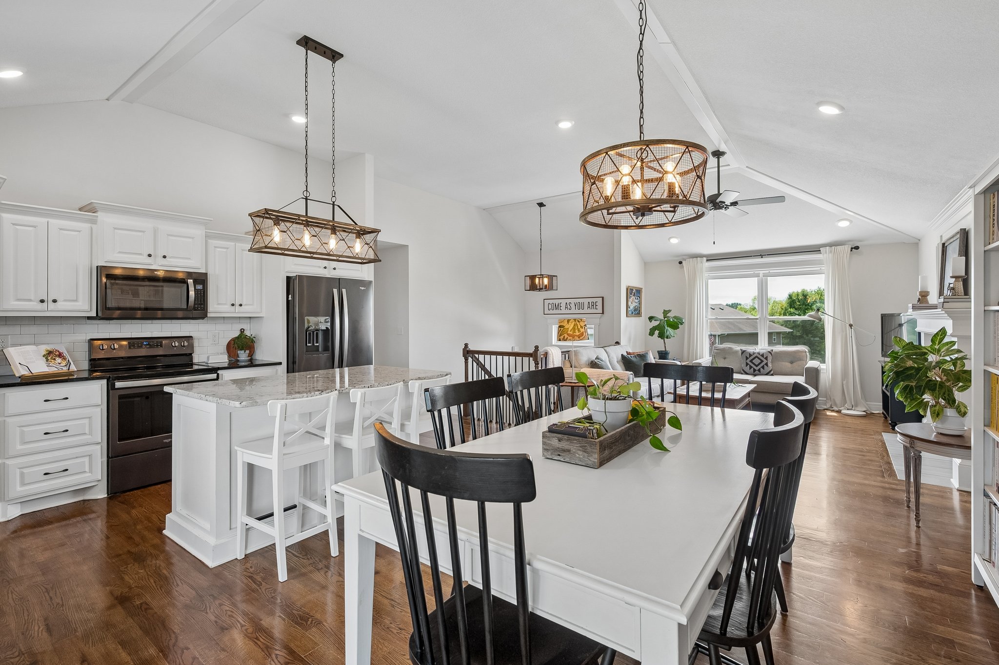 9213 - 1206 Viola St_012.jpg