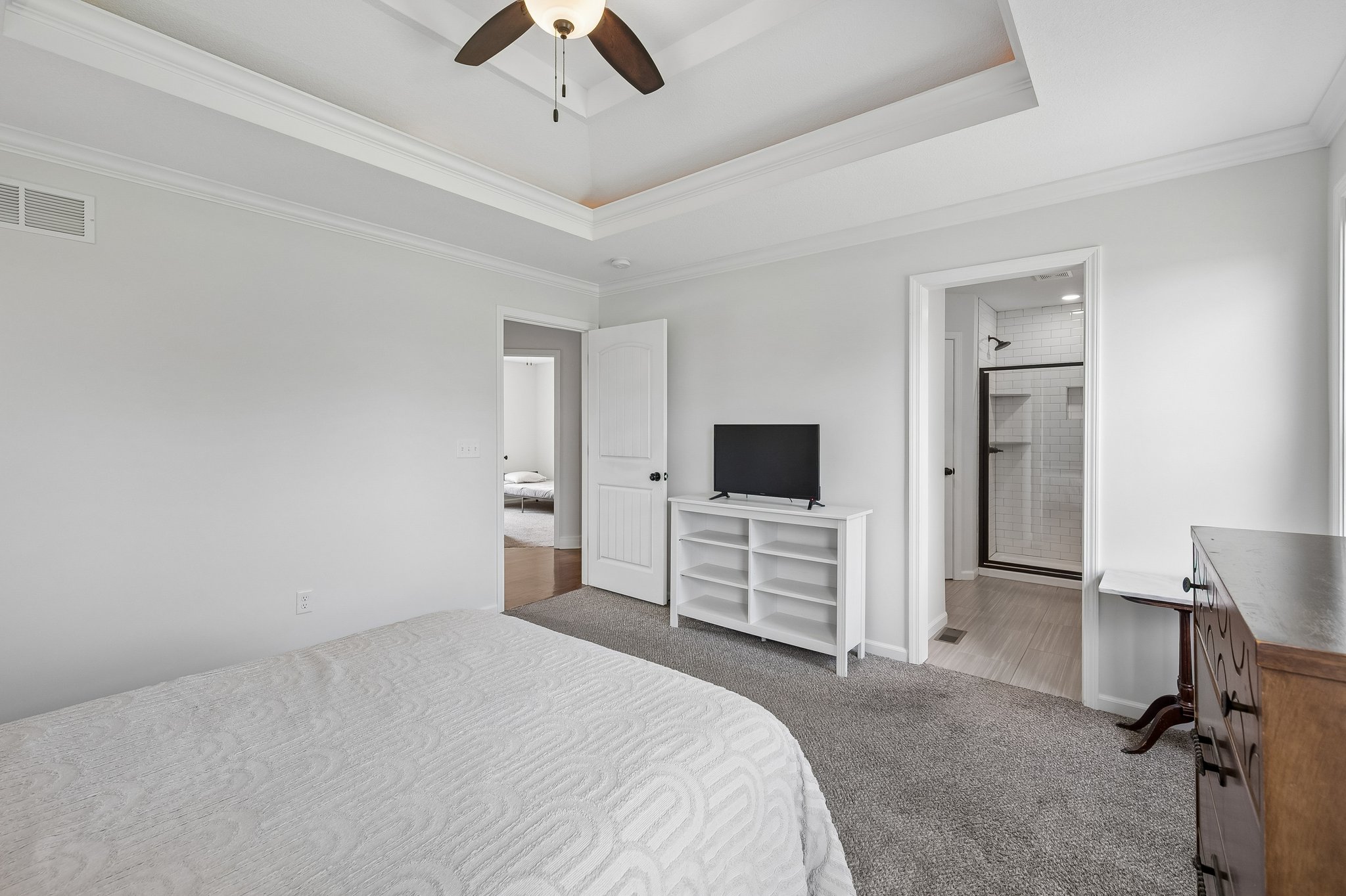 9213 - 1206 Viola St_016.jpg
