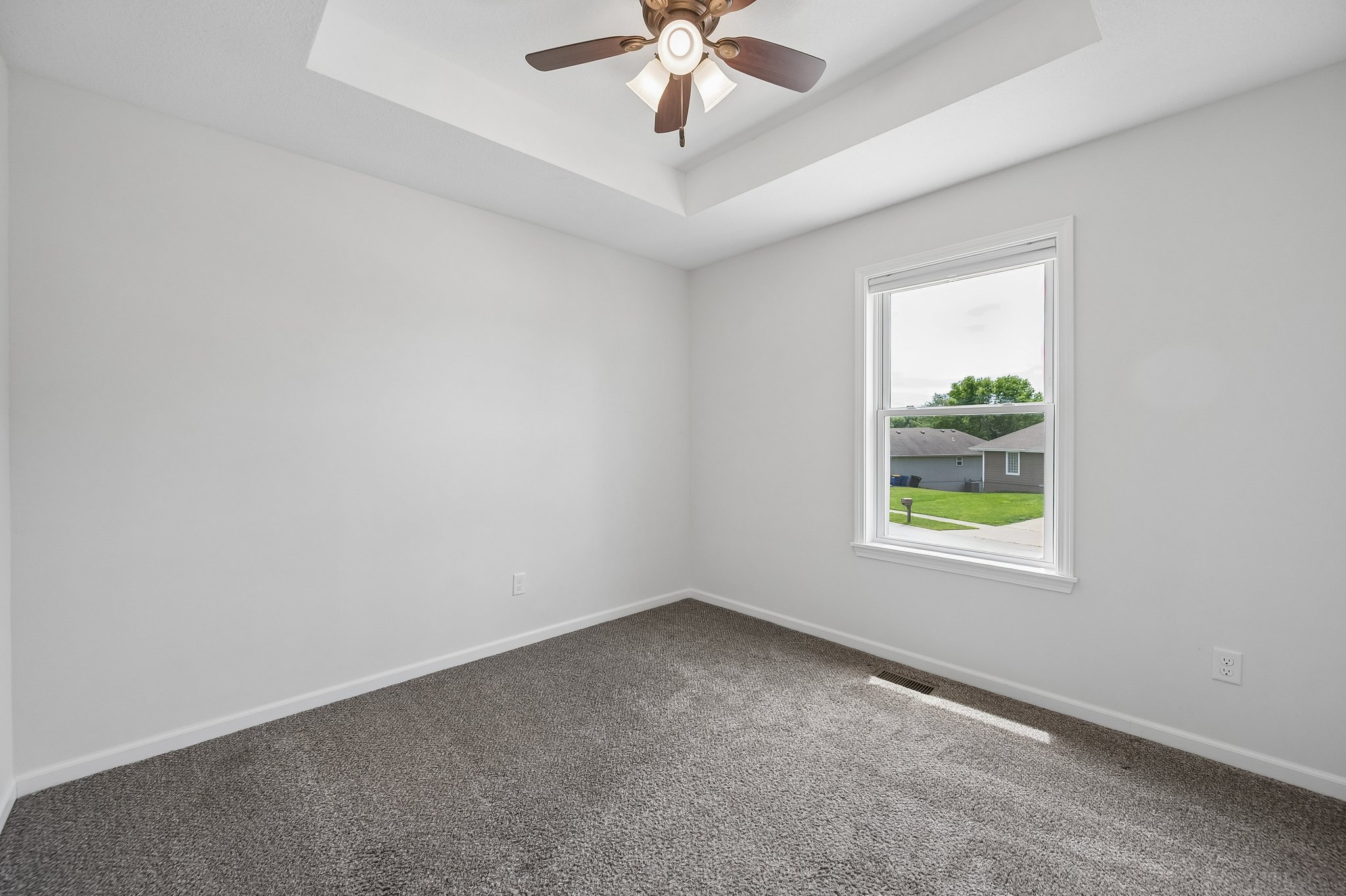 9213 - 1206 Viola St_021.jpg
