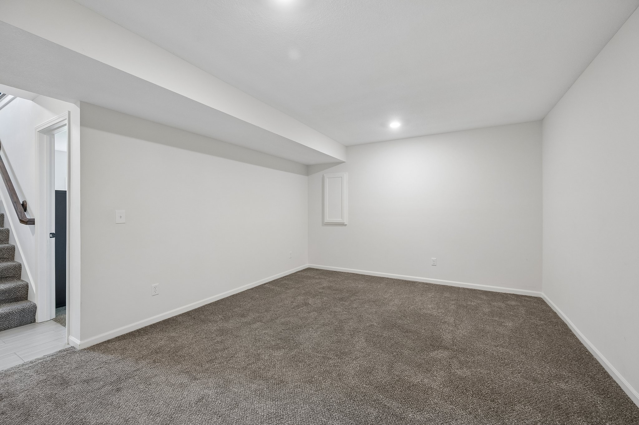 9213 - 1206 Viola St_028.jpg