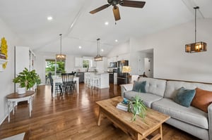 9213 - 1206 Viola St_006.jpg