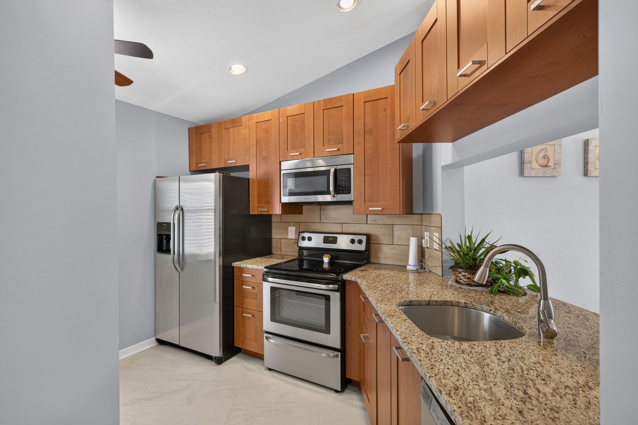 Kitchen 1 of 3