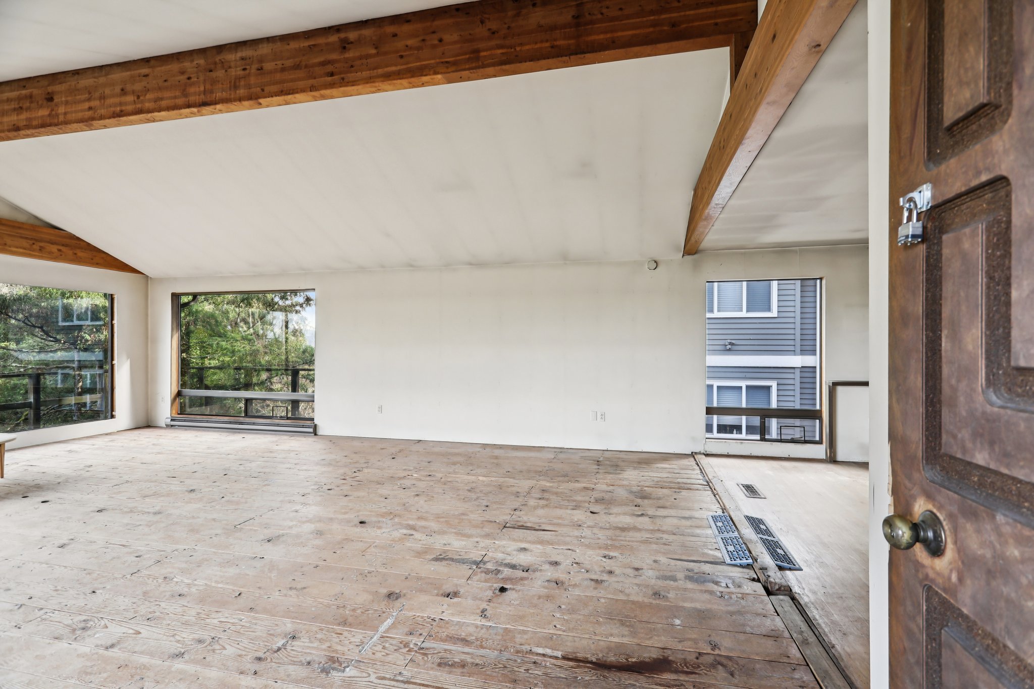 Lakeside Pl-S1902-005.jpg