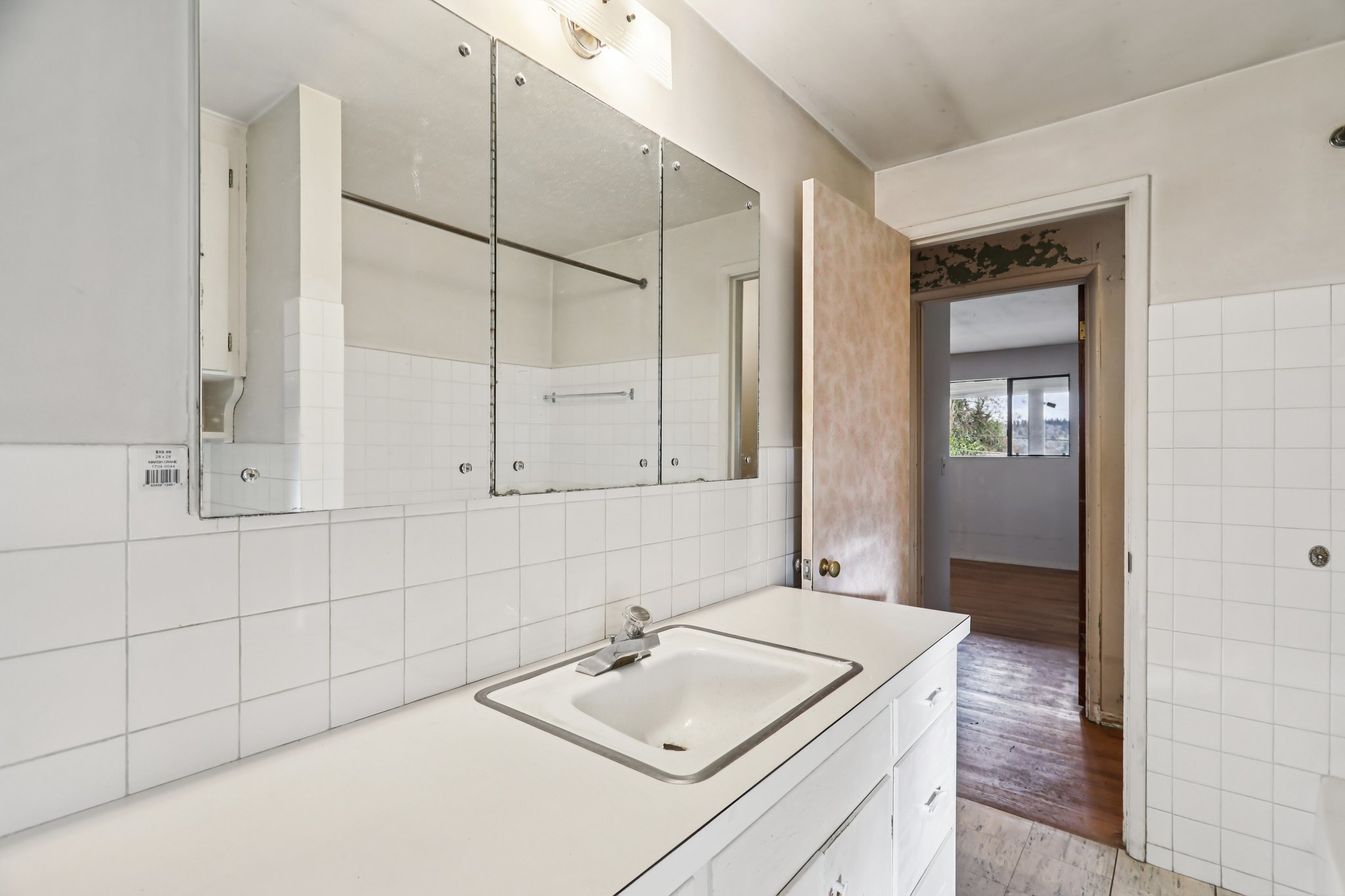 Lakeside Pl-S1902-022.jpg