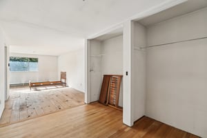 Lakeside Pl-S1902-023.jpg