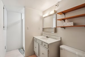 Lakeside Pl-S1902-030.jpg