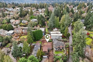 Lakeside Pl-S1902-055.jpg