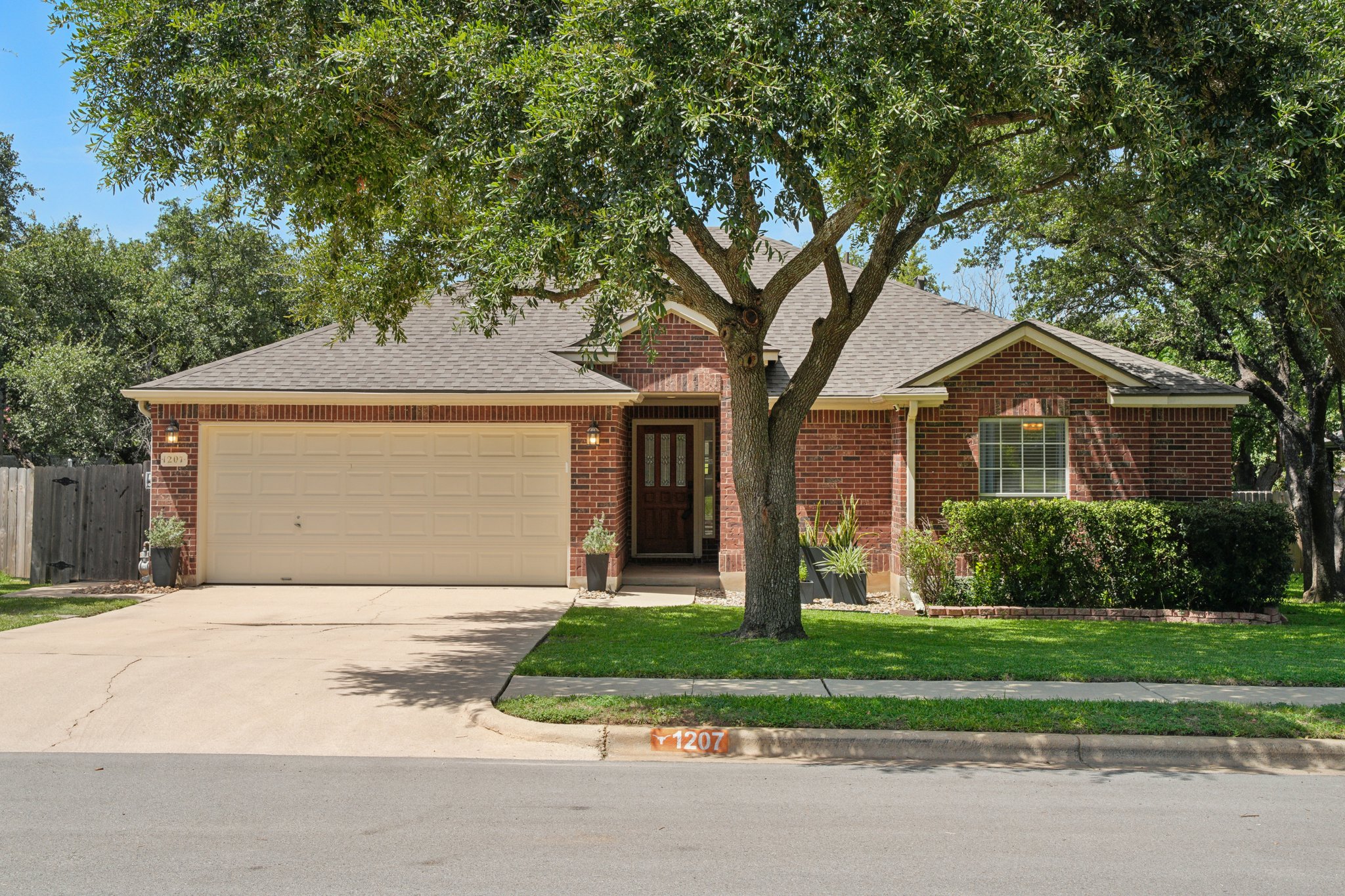 Cedar Brook Dr-002.jpg