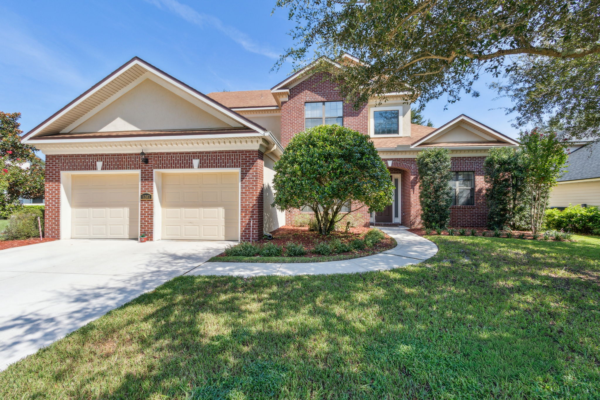 Welcome to 1207 Harbour Town Dr
