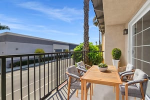 IMG_1388 virtually staged.jpeg