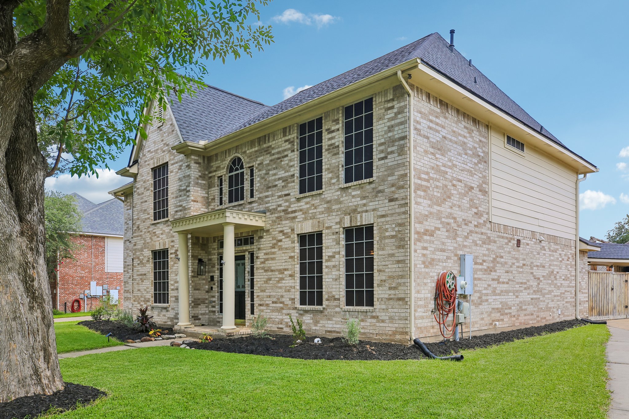 1207 Peregrine Dr-S2807-003.jpg