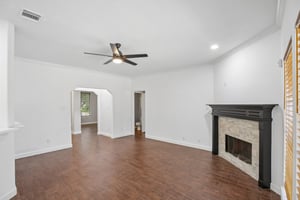 1207 Peregrine Dr-S2807-010.jpg