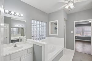 1207 Peregrine Dr-S2807-030.jpg