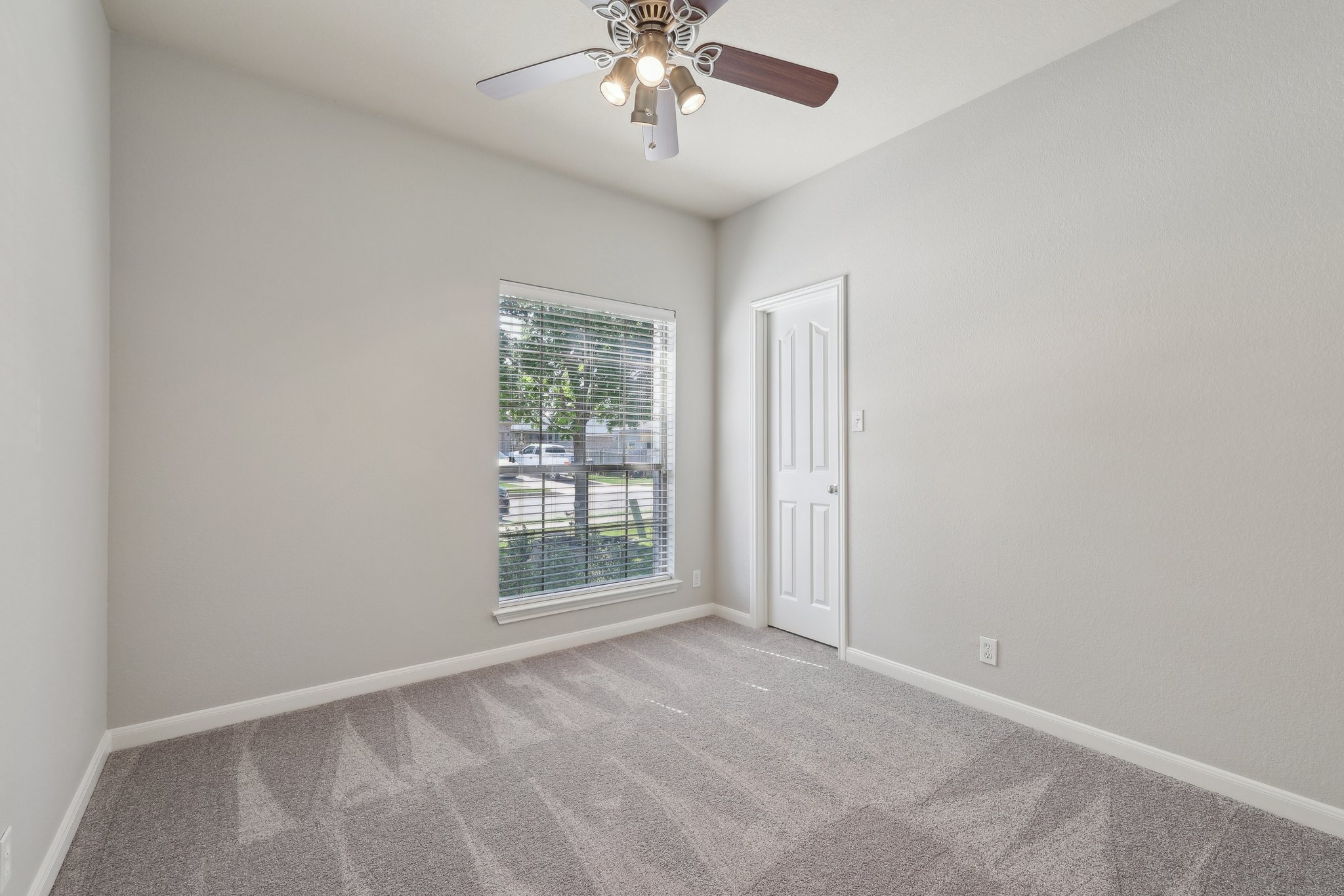 Tricia Cove-2405-020.jpg