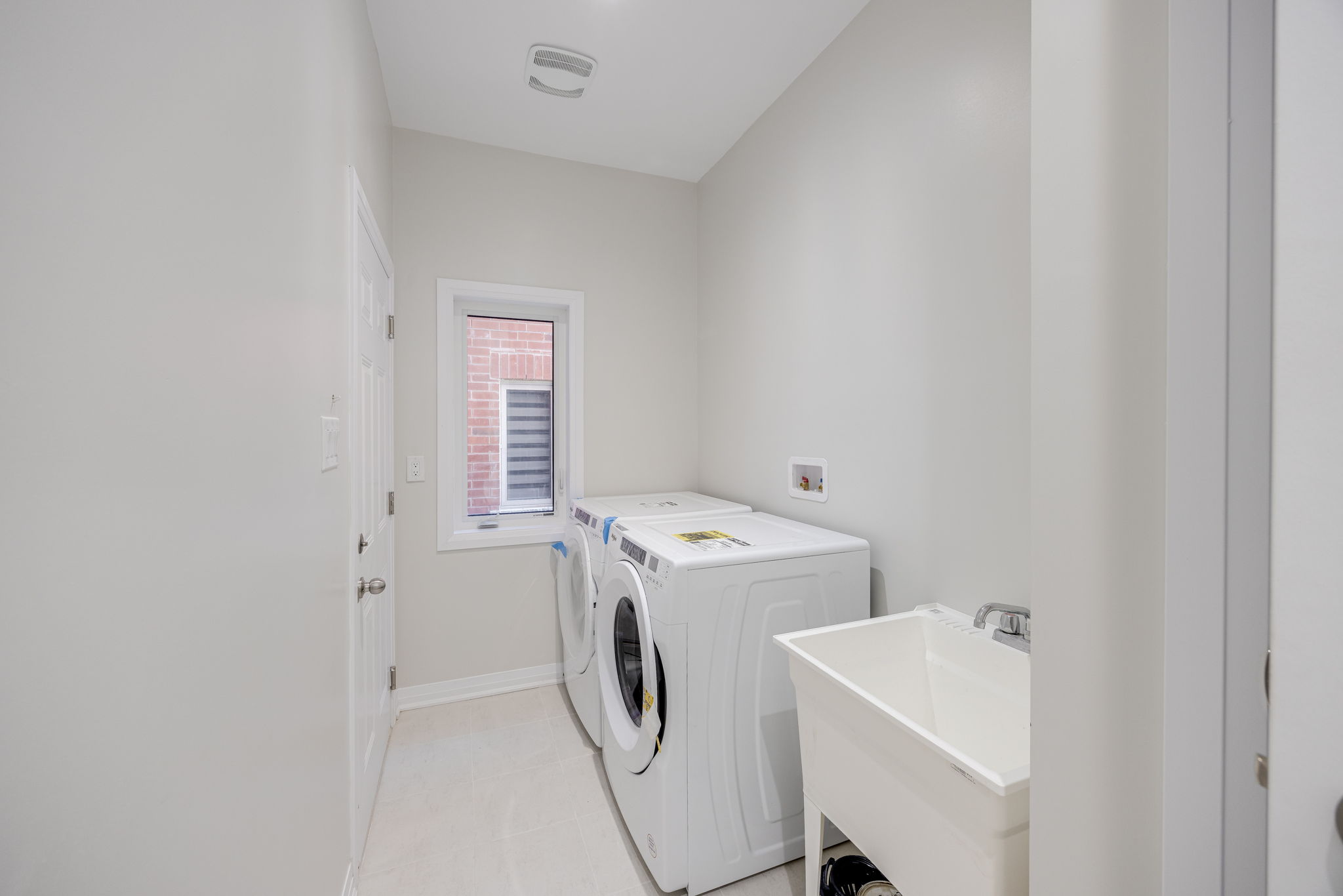 Innisfil property showcase — delivered property photograph 13