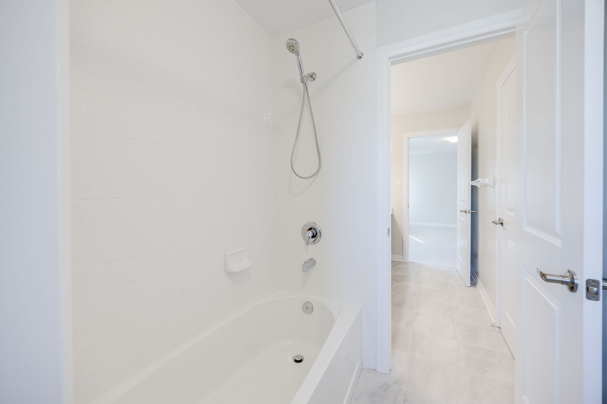 Innisfil property showcase — delivered property photograph 33