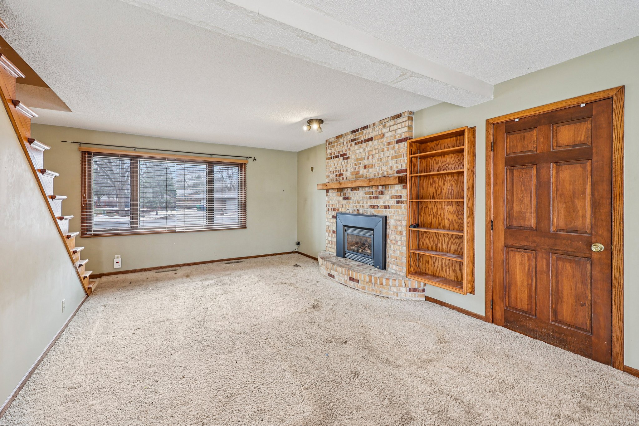 Meadowlark Ct-S1902-005.jpg