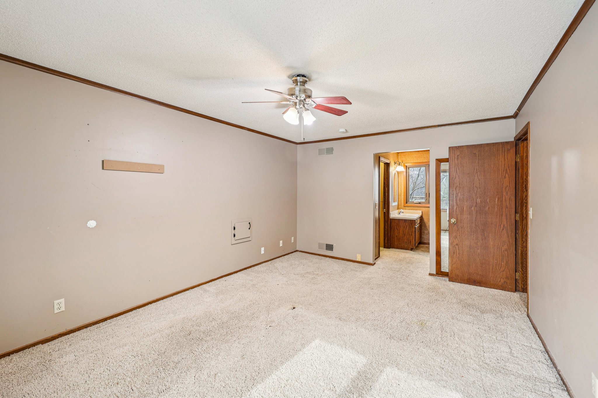 Meadowlark Ct-S1902-024.jpg