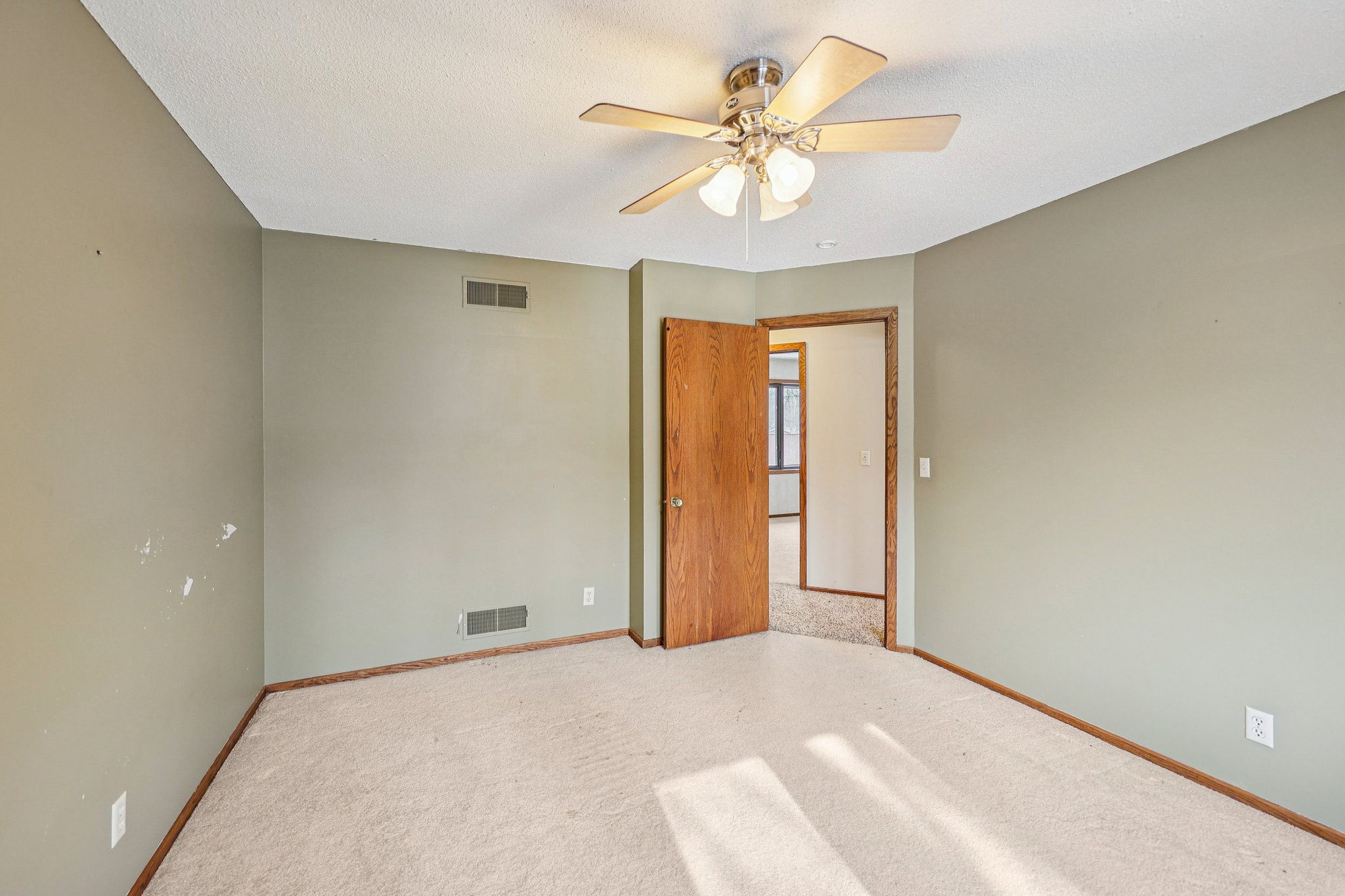 Meadowlark Ct-S1902-033.jpg