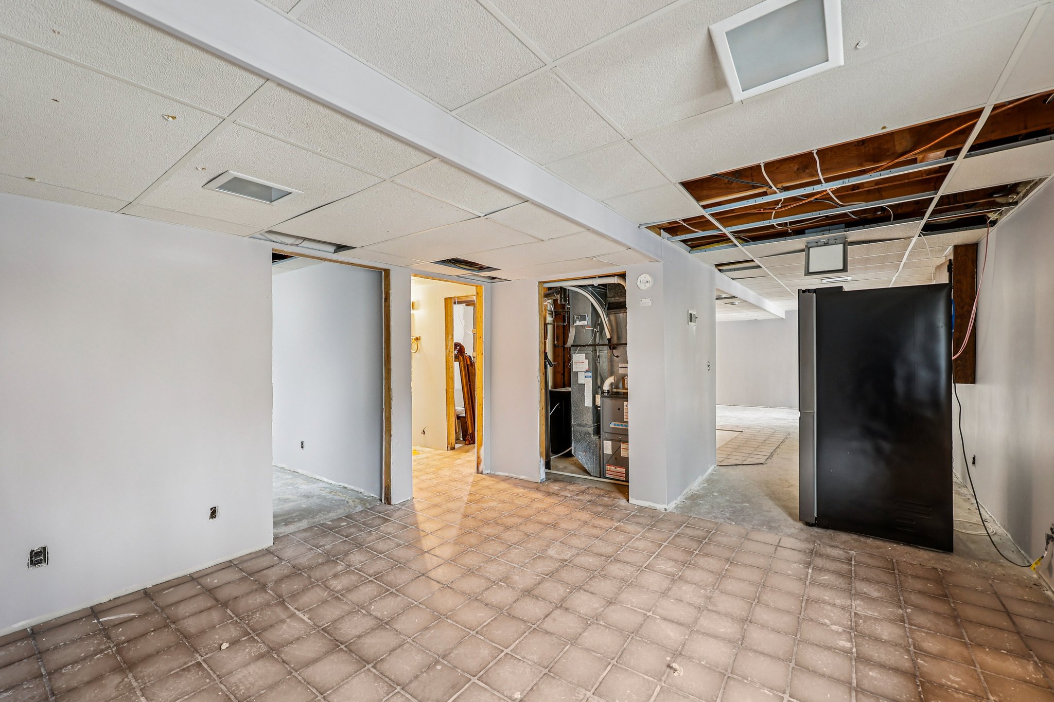 Meadowlark Ct-S1902-042.jpg