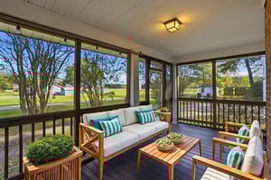 DSC03751 virtually staged.jpeg