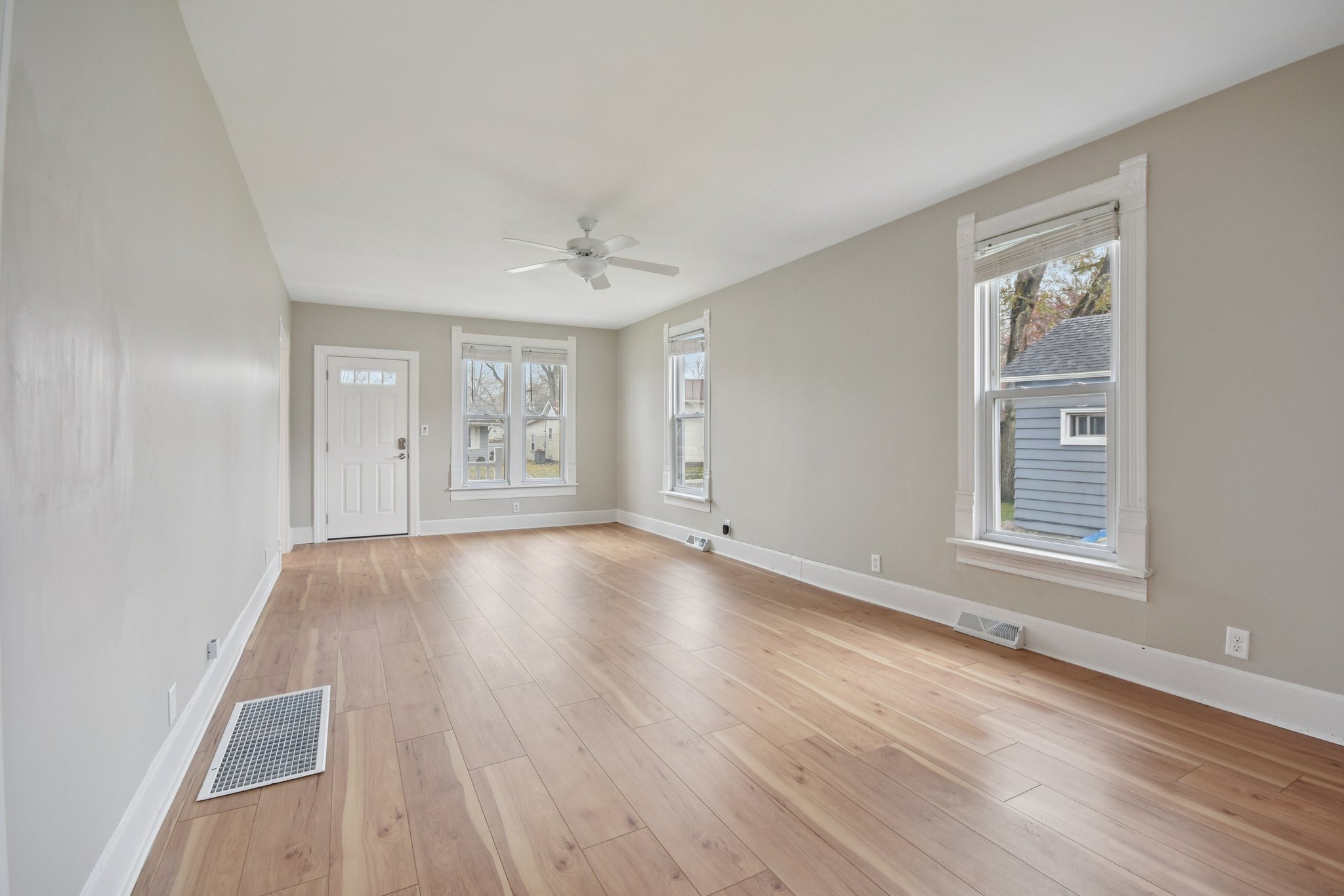 Butler St-S1911-005.jpg