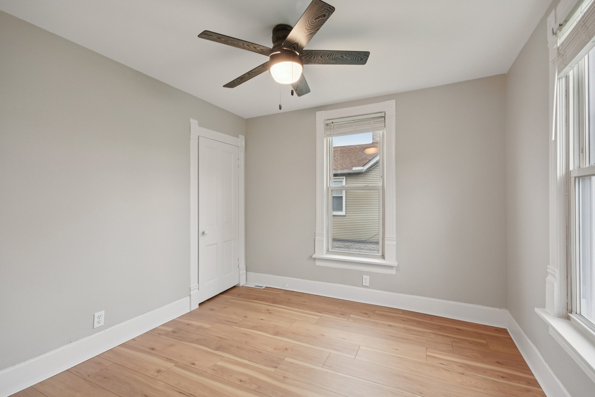 Butler St-S1911-011.jpg