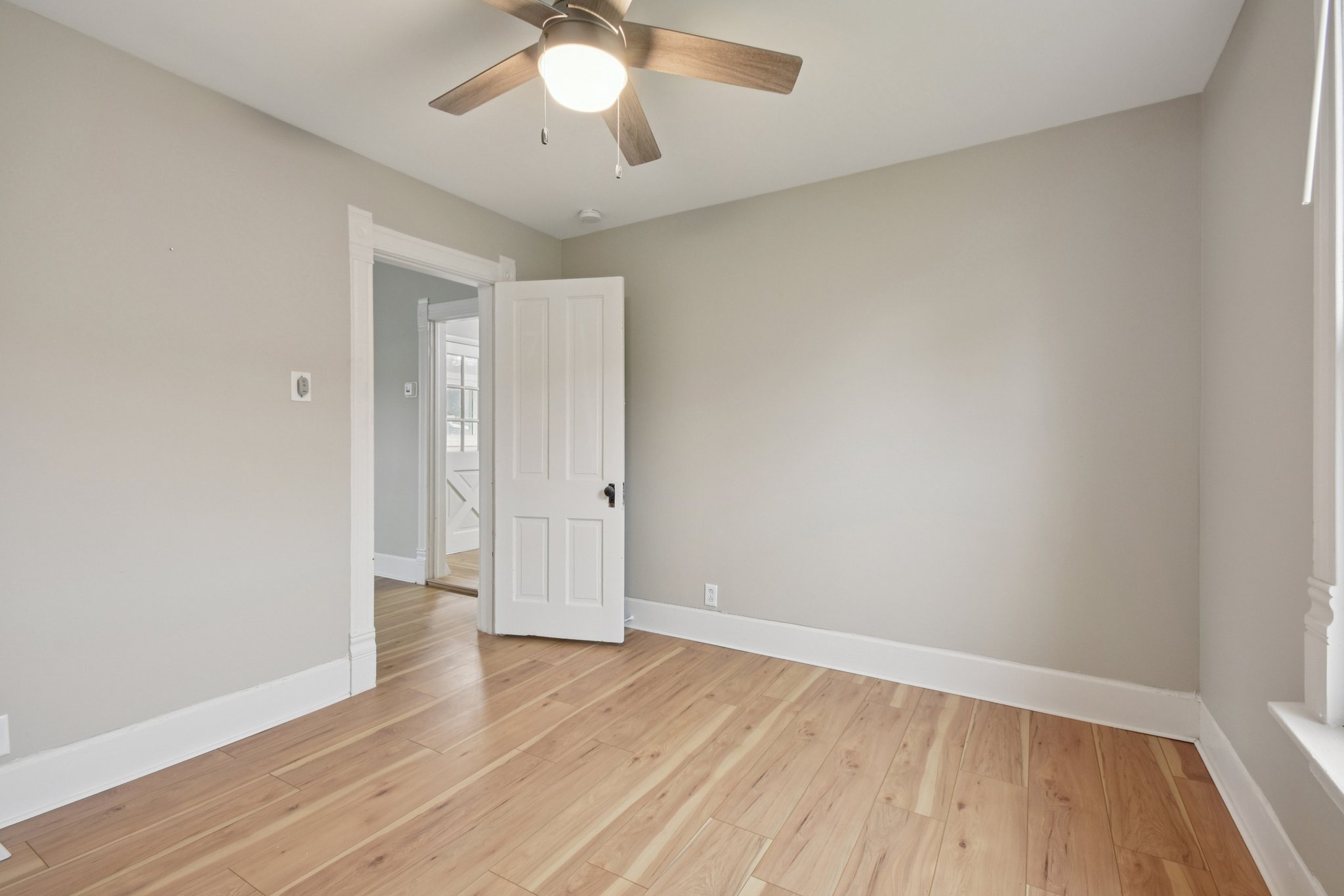 Butler St-S1911-015.jpg