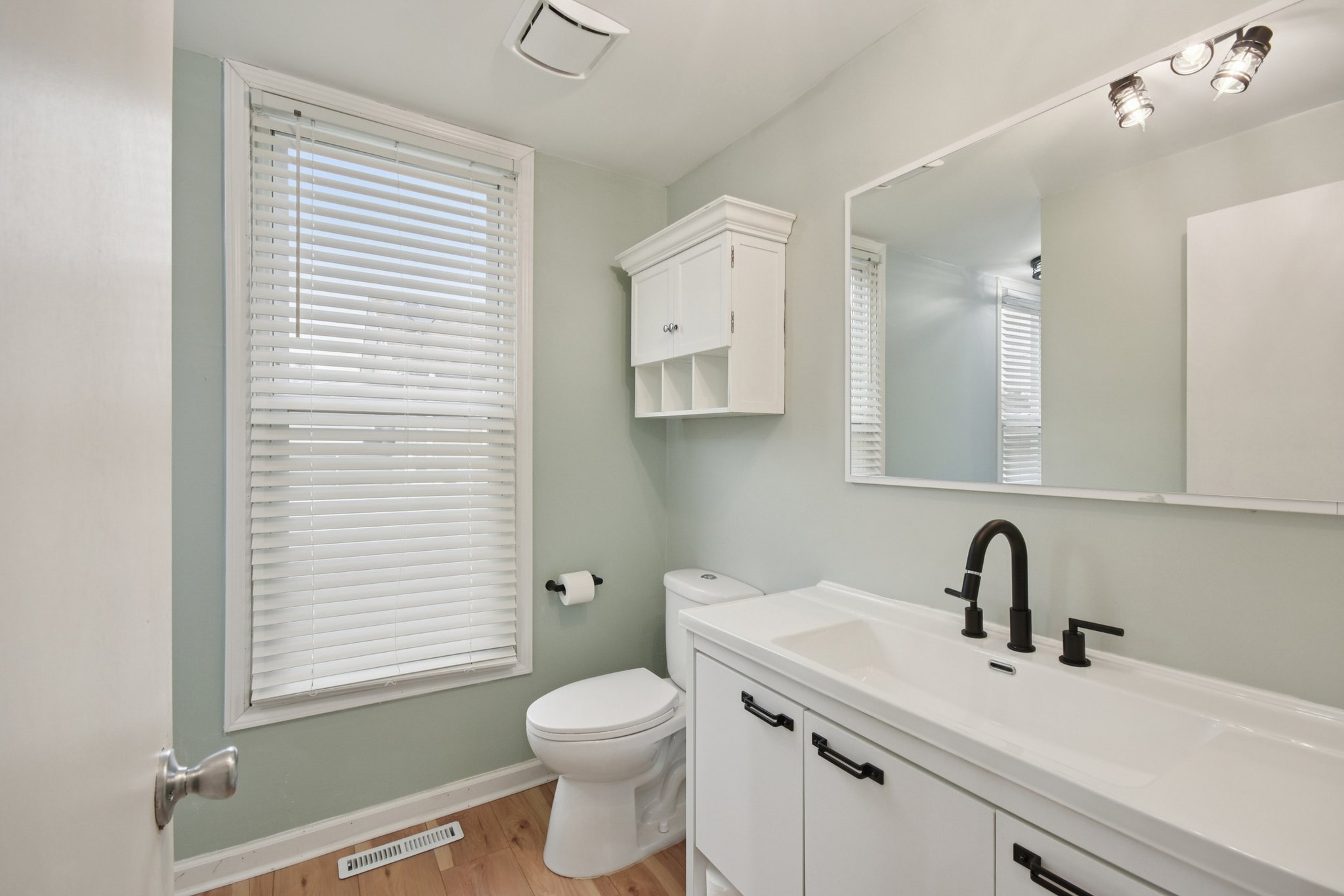 Butler St-S1911-017.jpg