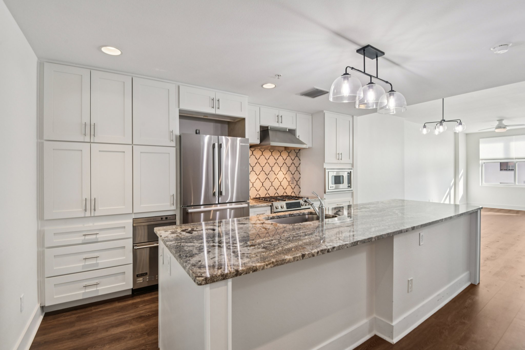 E Kennedy Blvd unit 616-S2111-013.jpg