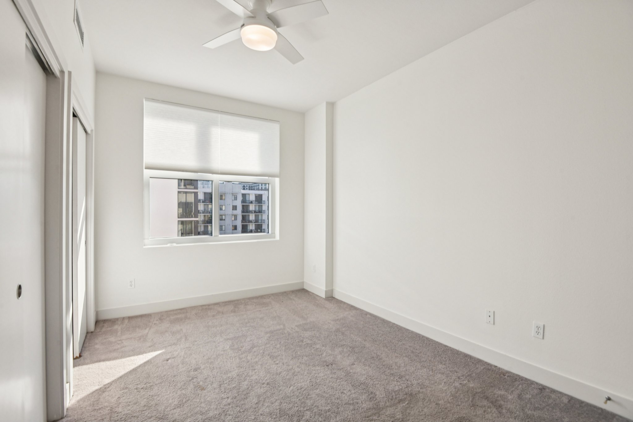 E Kennedy Blvd unit 616-S2111-021.jpg