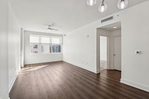 E Kennedy Blvd unit 616-S2111-007.jpg