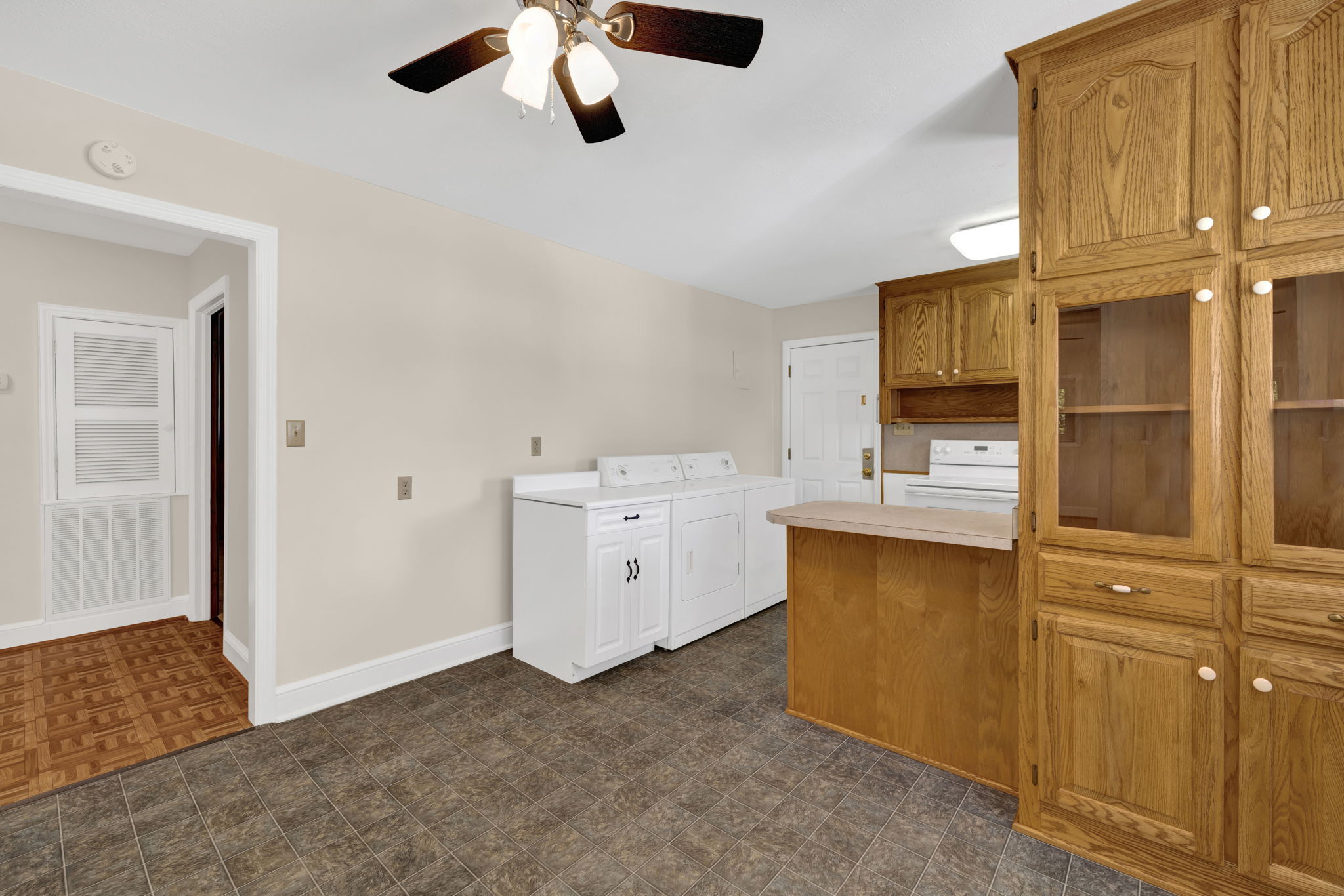 11-web-or-mls-1208 Harris St-11