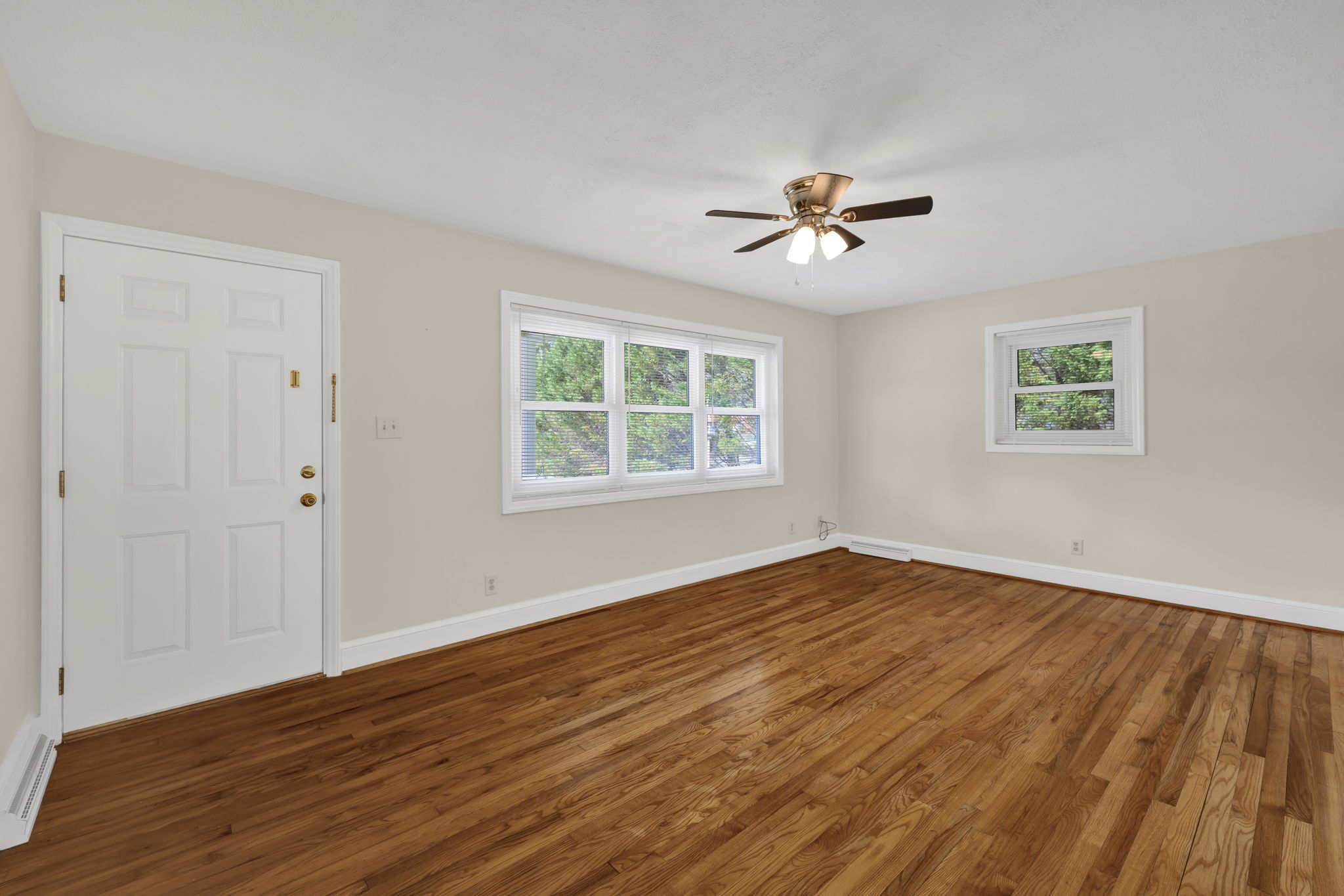 17-web-or-mls-1208 Harris St-17