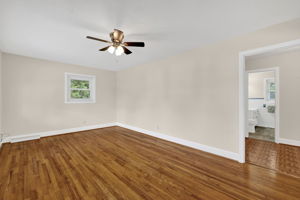 6-web-or-mls-1208 Harris St-6
