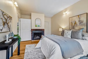 NE Northgate Way-S0707-014.jpg