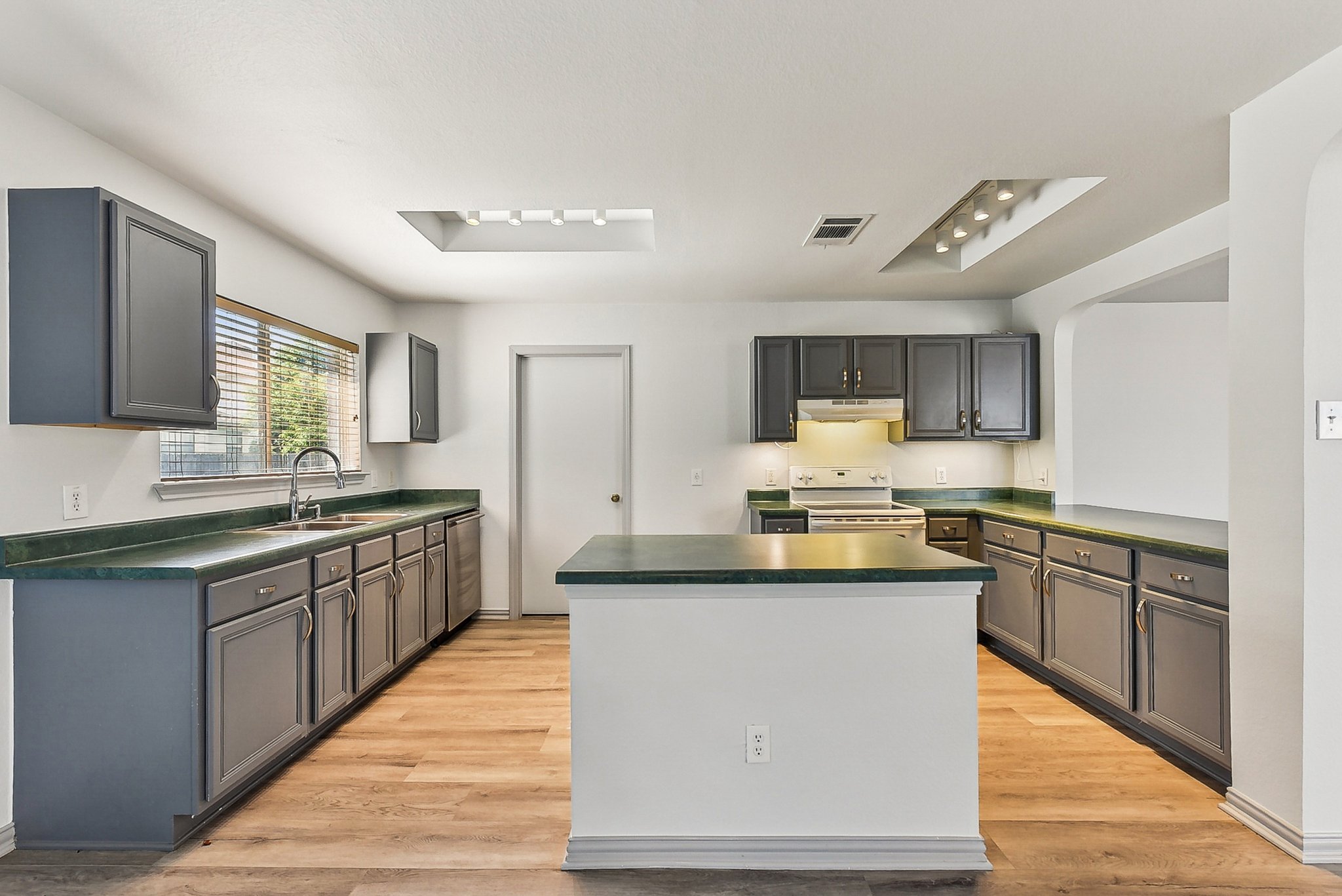 Water Spaniel Way-1105-012.jpg