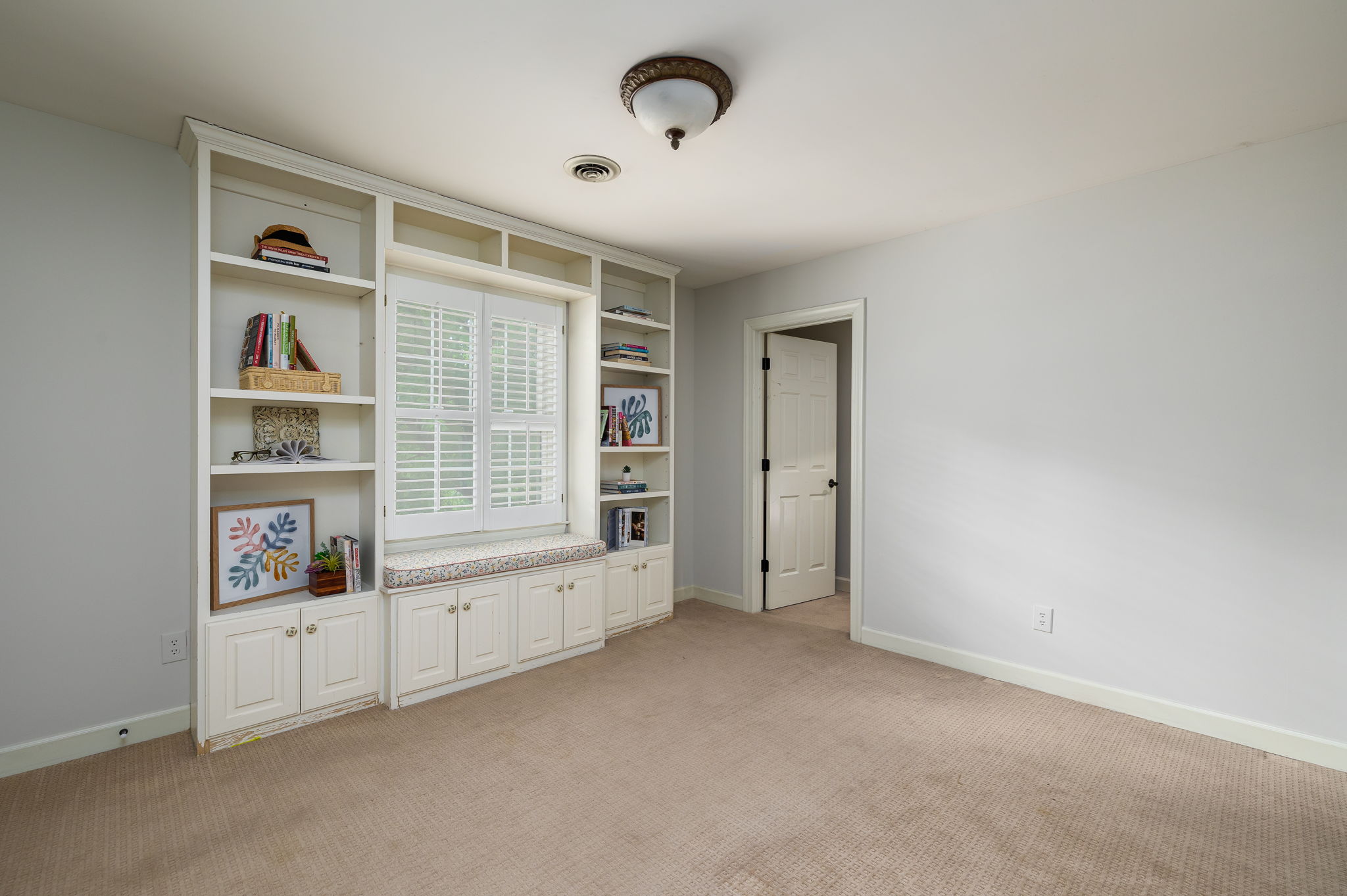 1208 Westminster Dr-31