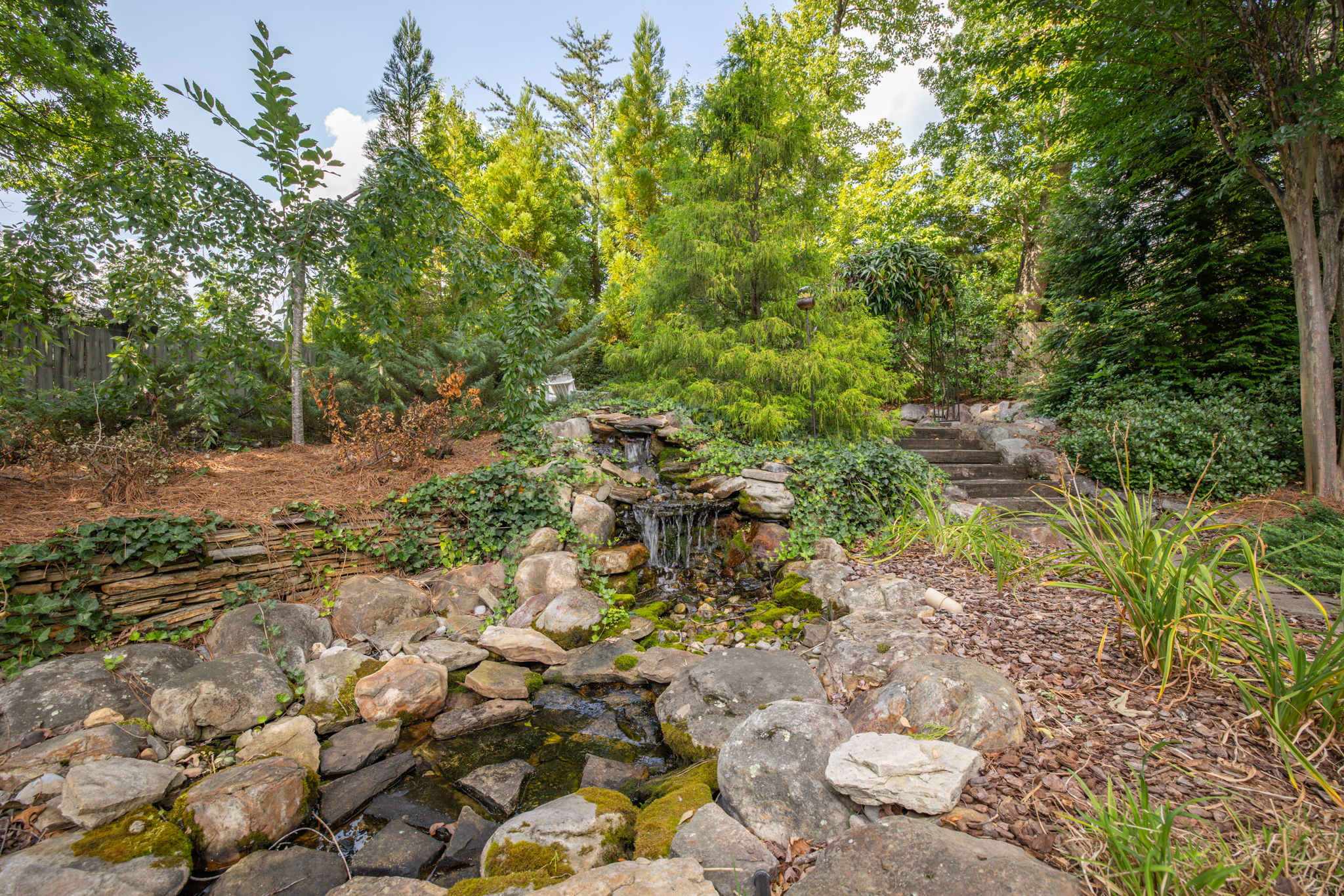 1208 Westminster Dr-39