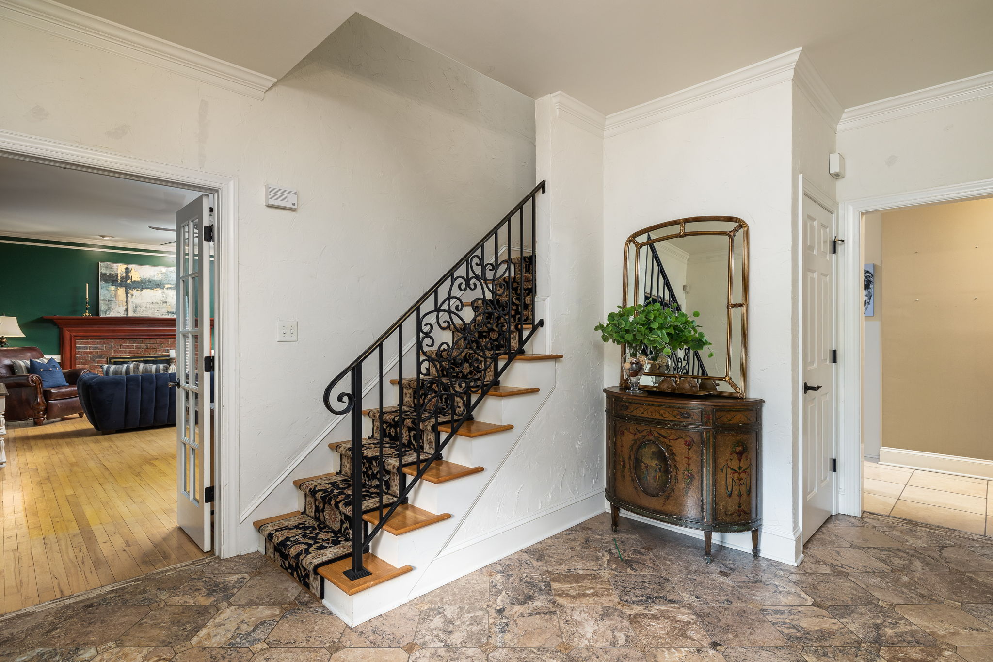 1208 Westminster Dr-5