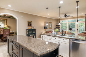 1208 Westminster Dr-13