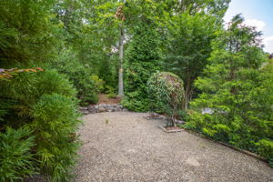 1208 Westminster Dr-45