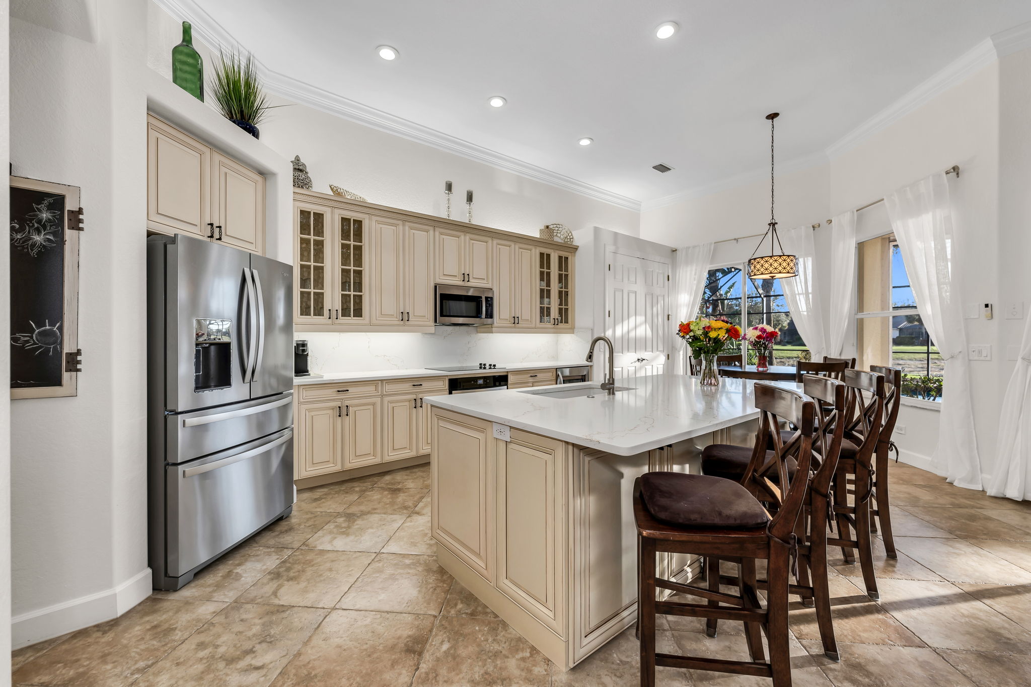 Breakfast Bar - Kitchen