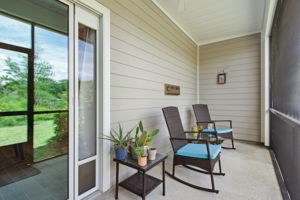 Screened-in Porch