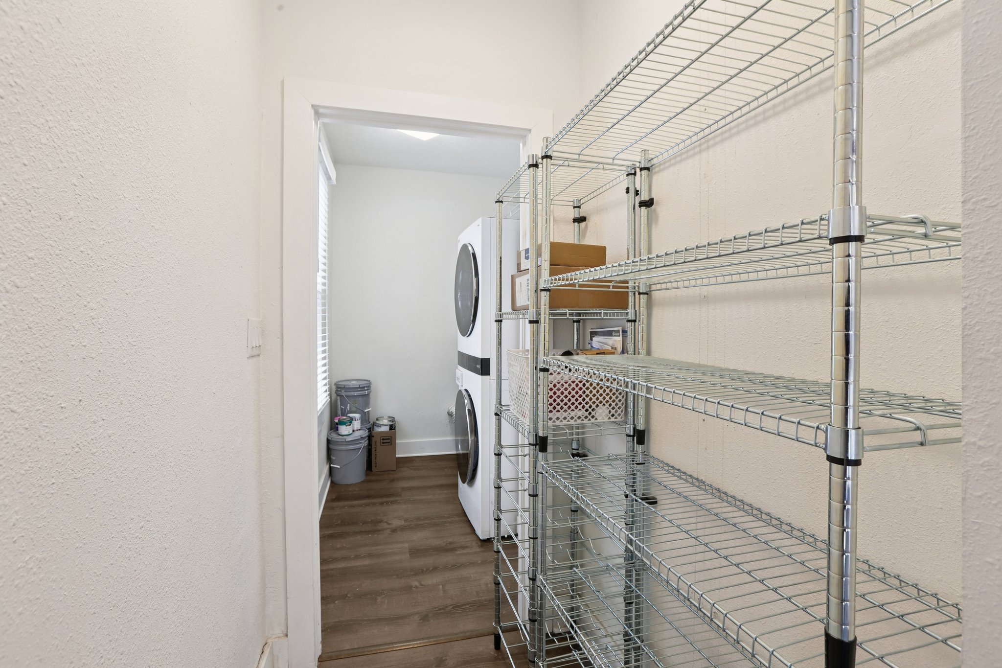 E 17th Ave-S2509-030.jpg