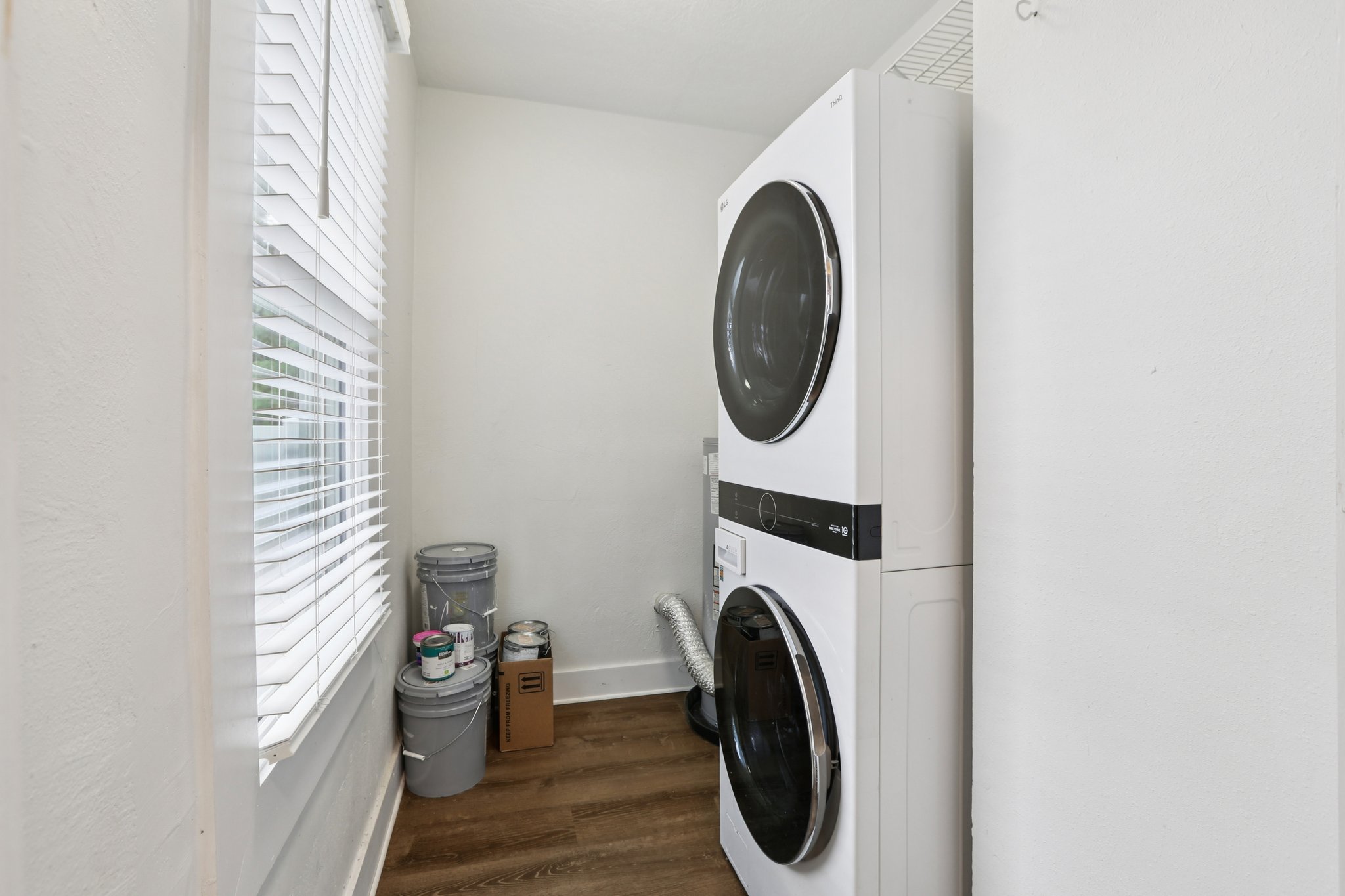 E 17th Ave-S2509-031.jpg