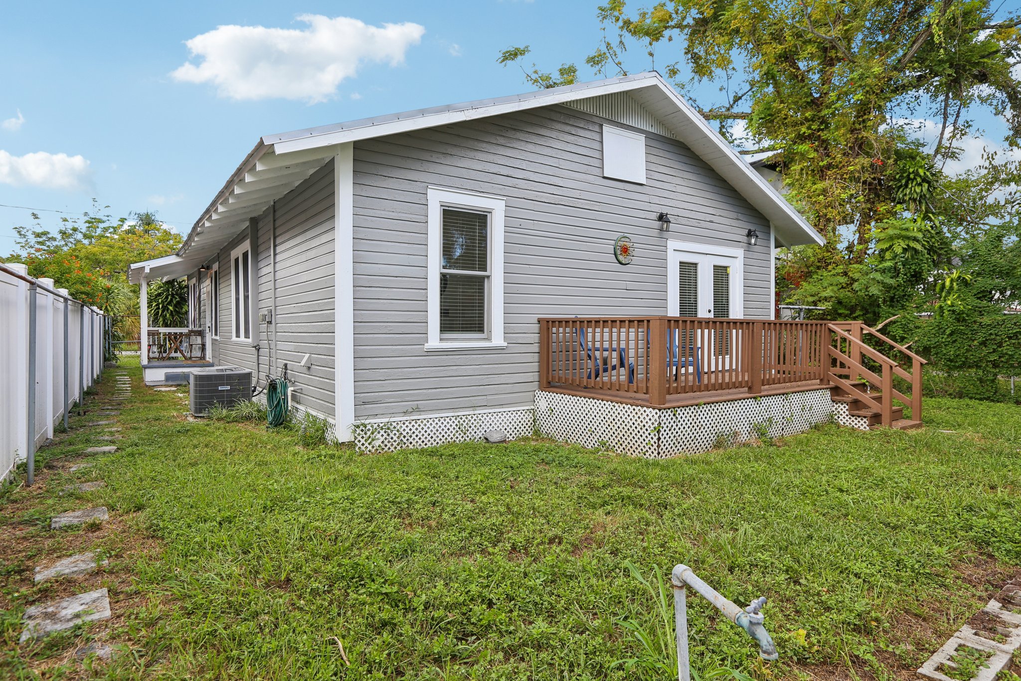 E 17th Ave-S2509-048.jpg