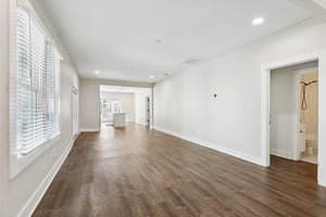 E 17th Ave-S2509-014.jpg