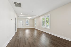 E 17th Ave-S2509-016.jpg