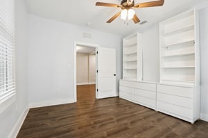 E 17th Ave-S2509-034.jpg